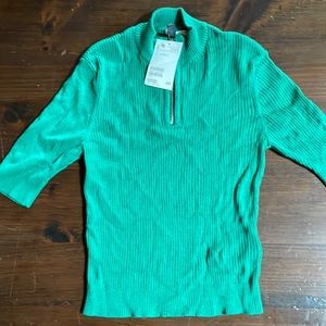 Green crop top
